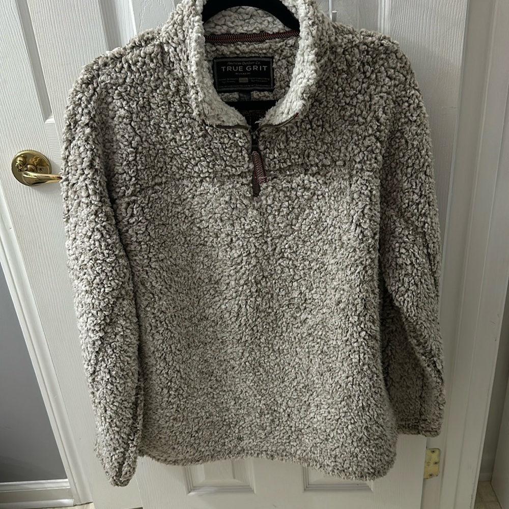 True Grit brand fleece pull over. Medium New